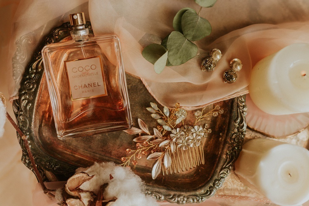 Does Perfume Expire? Unveiling the Scented Truth!